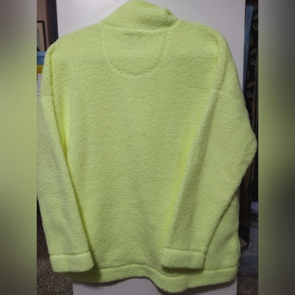 NWT🔥$55 Aerie Cloud Fluffy Soft Henley Sweatshirt Sweater Neon Yellow Last 1 - Picture 4 of 12